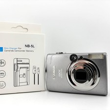 Canon IXY DIGITAL 900 IS Silver 7.1MP Compact Digital Camera w/Charger