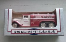 ERTL Die-Cast 1930 Diamond "T" Tanker Bank 1/34 Scale  Vintage 1992 True Value