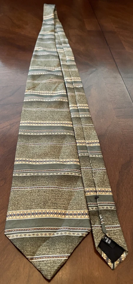 Vintage Barrington Green 100% Imported Silk Men’s Neck Tie Made In USA - Image 3 of 4