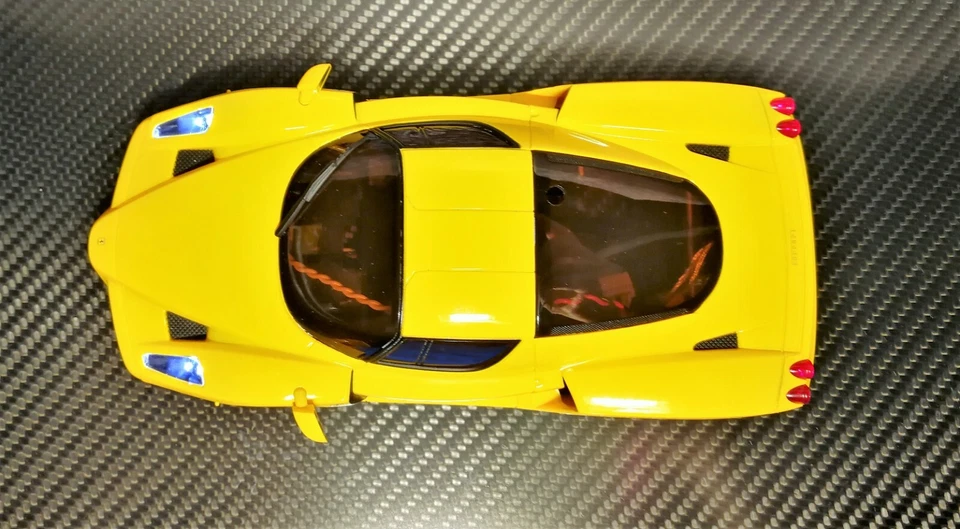 Kyosho Autoscale Mini-Z Carrocería Con Luz LED MR-03W-MM Ferrari ENZO Amarillo - Imagen 4 de 4