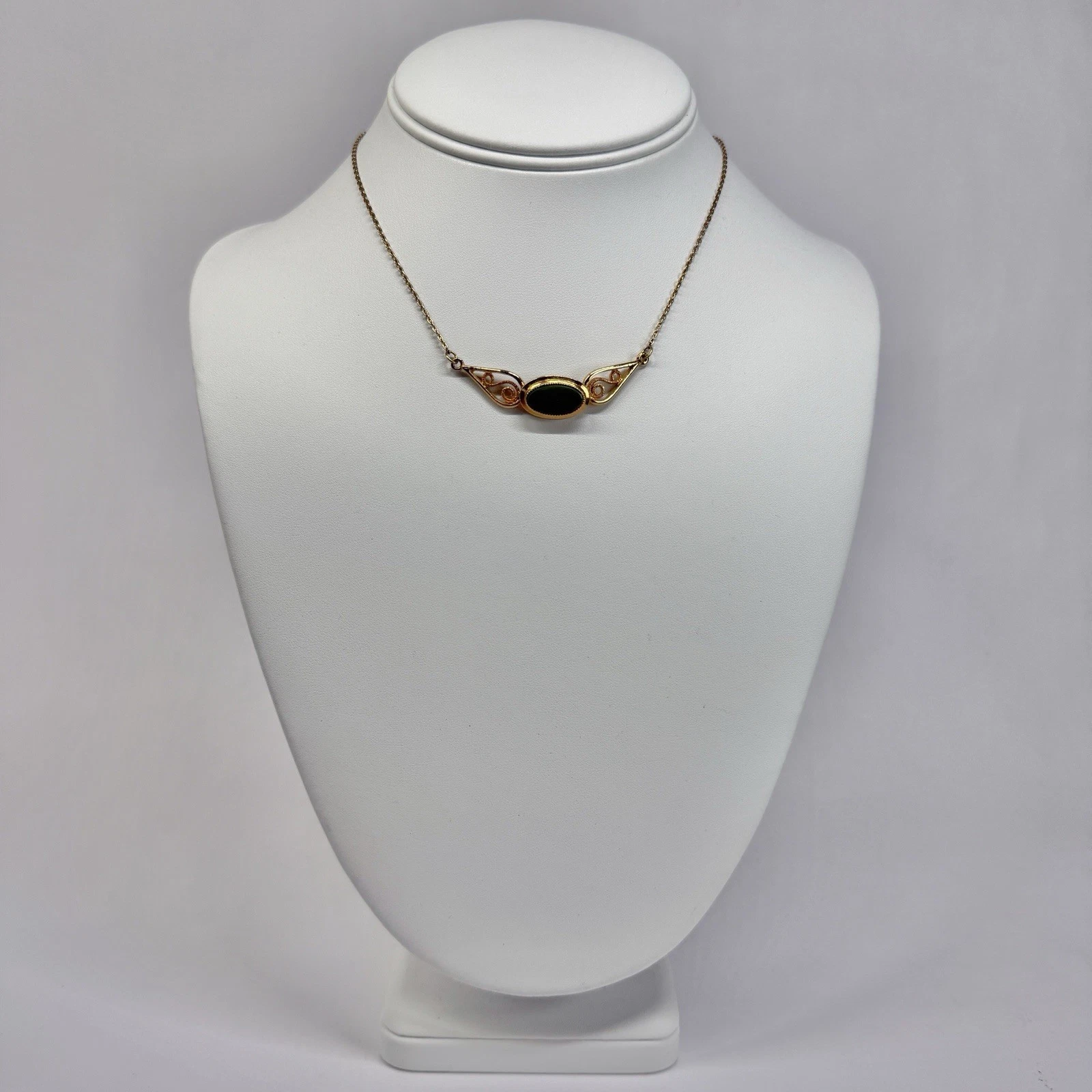 SARAH COVENTRY Green Jade Statement Gold Tone Vintage Necklace Jewelry N364