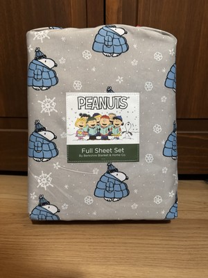 Peanuts Snoopy Puffy Coat Full Size Sheet Set Christmas Puffer Jacket Gray Blue