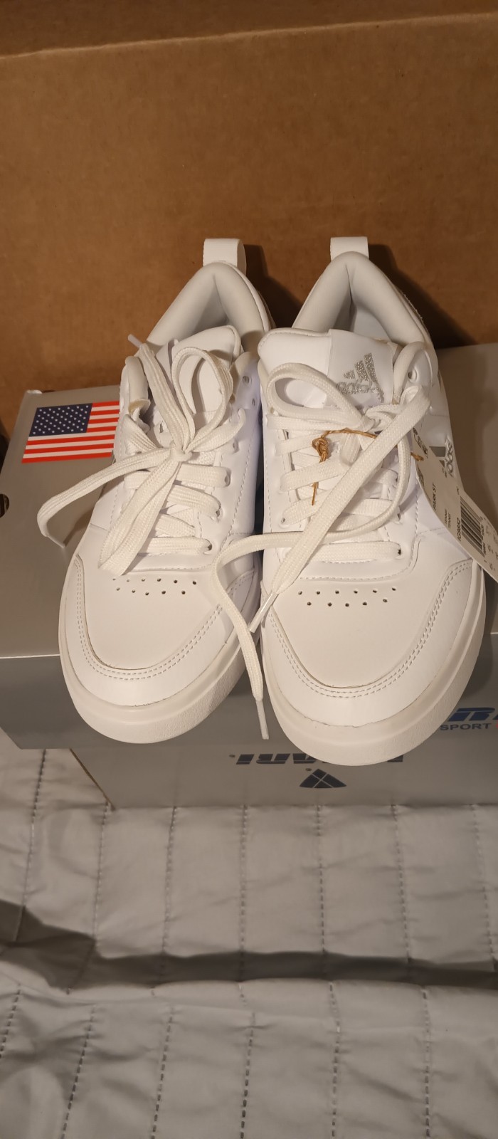 adidas Womens Park St Sneaker White Size 6M adidas Womens Park St Sneaker White Size 6M