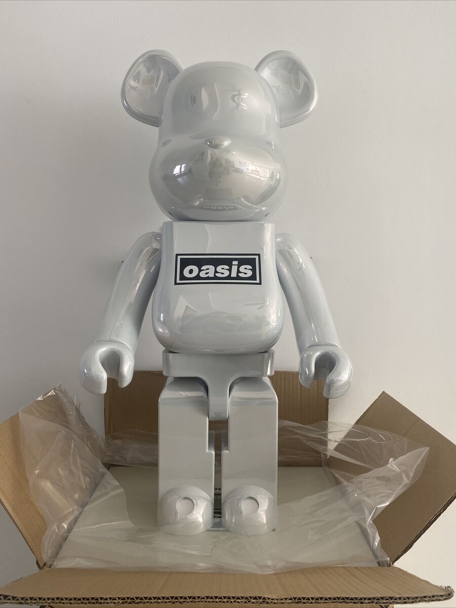 Oasis 1000% Bearbrick Pearl White Chrome Version Medicom Oasis 1000% Bearbrick Pearl White Chrome Version Medicom