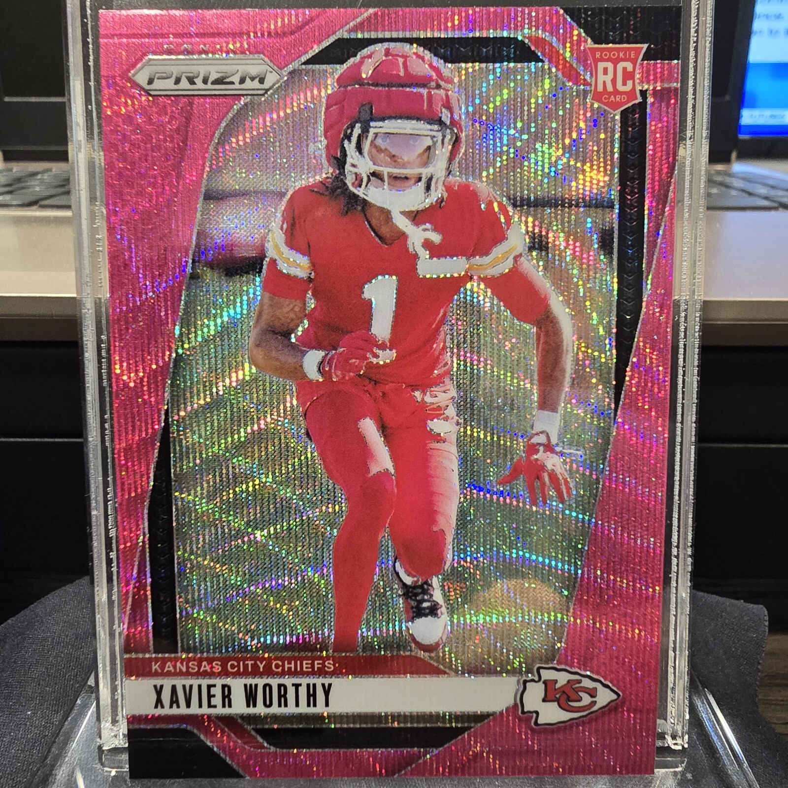 2024 Panini Prizm: Rookies Xavier Worthy #399 Pink Wave Prizm (RC) 🔥