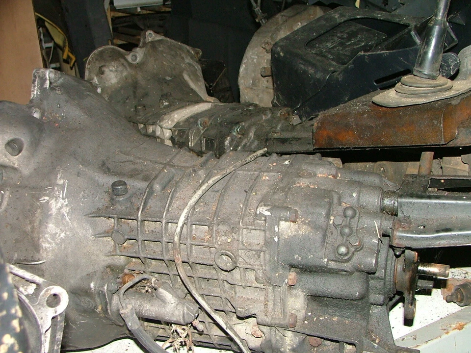BOITE de VITESSES BMW 520 E34 5 vitesses - Photo 1/1