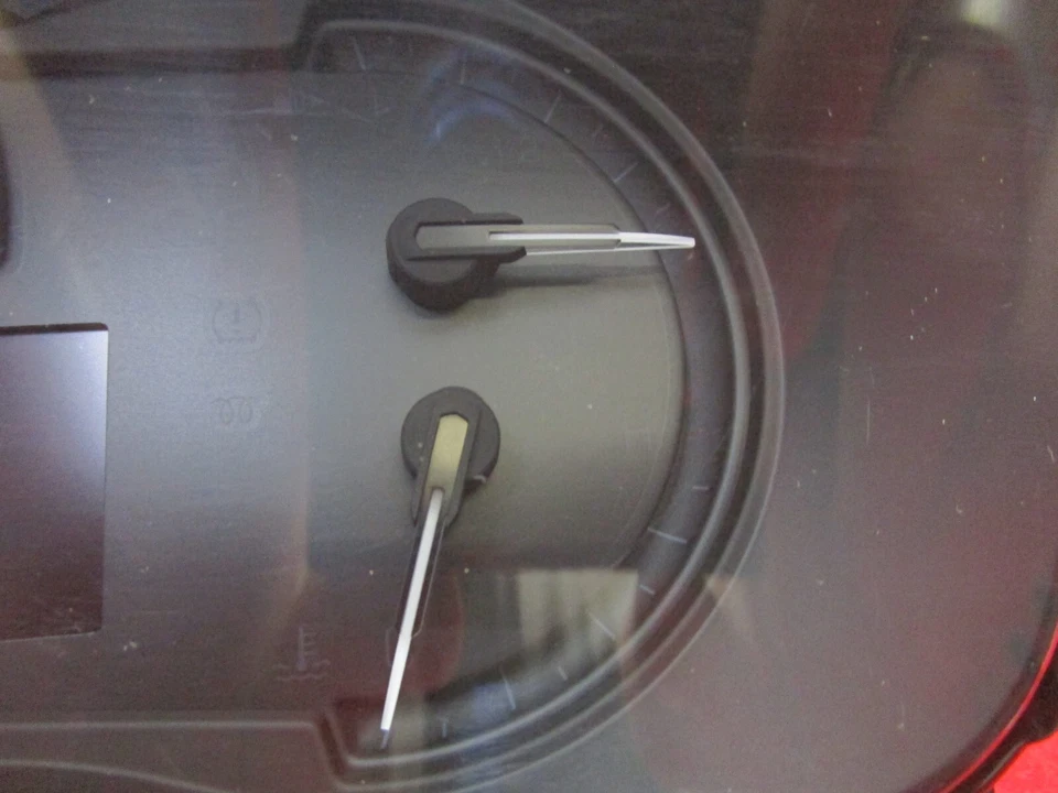 2014 Cadillac CTS Luxury 2.0L velocímetro instrumento medidor cluster 128.451 milhas - Imagem 3 de 4