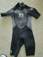 BODY GLOVE Wet Suit Spring Shorty 2/1mm Juniors Size 8