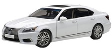 AUTOart 1 18 Lexus LS600hL white pearl black