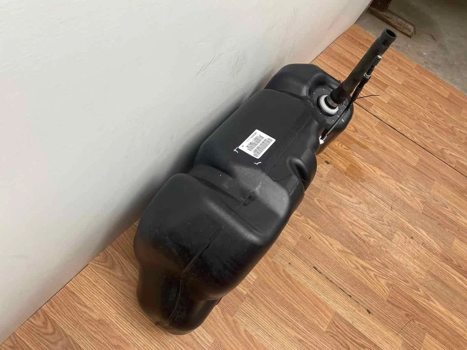 FITS 2018 - 2021 NISSAN KICKS 1.6L Fuel Tank Reservoir Assembly OEM - Image 4 of 4