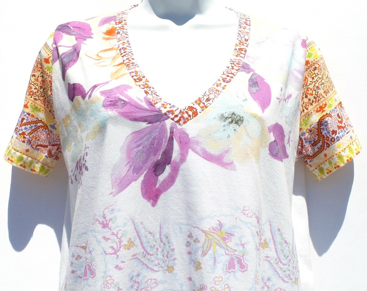 ETRO White Multi Floral Mixed Print Short Sleeve Vneck