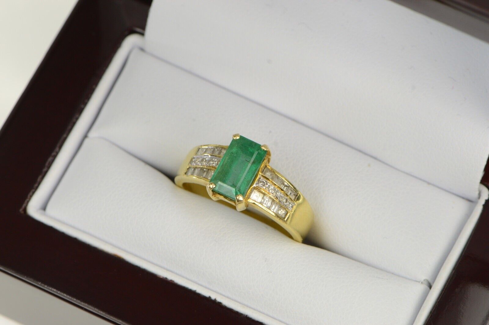 18K 2.76 Ctw Natural Emerald Diamond Statement Ri… - image 1