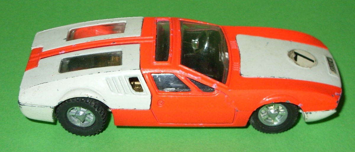 Dinky Toys - A boxed Dinky 246 International GT Gift Set, to include De Tomaso Mangusta 5000, a Ford