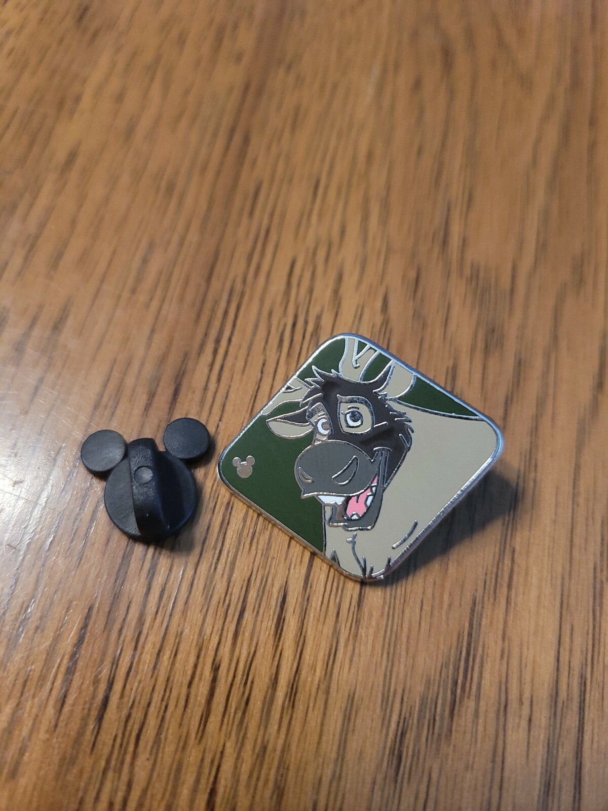 Disney Pin Hidden Mickey Series Character Sidekicks Sven 