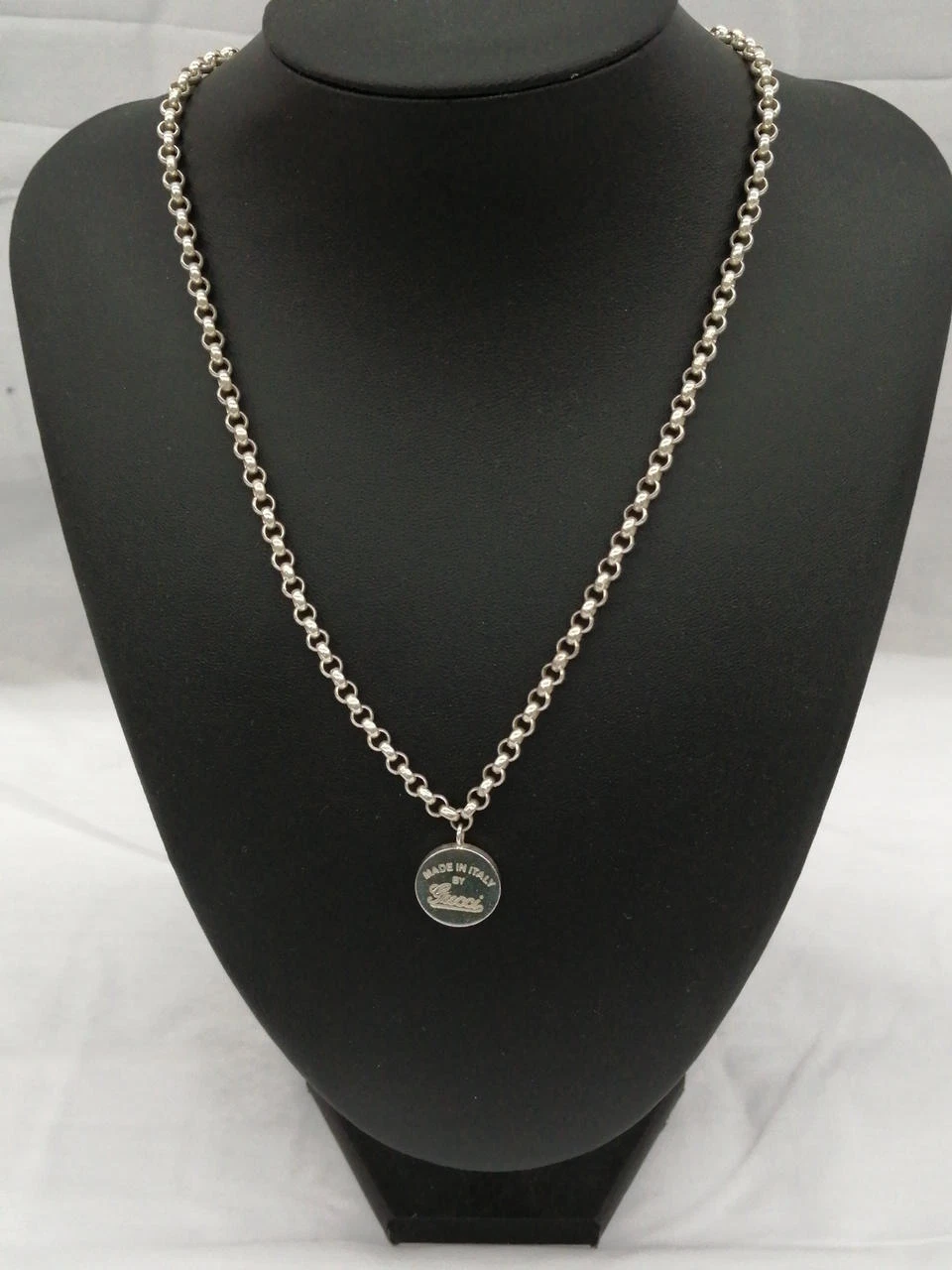 Collana con monete Gucci