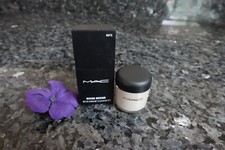 MAC mixing medium  new in box full size 0.42o...