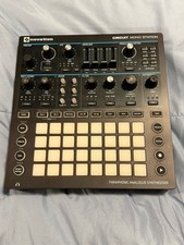 Novation Circuit Mono Station Paraphonic Anal...