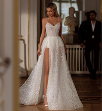 Side Slit Wedding Dresses Spaghetti Strap Gowns Zip-Up Court Train Prom Dresses