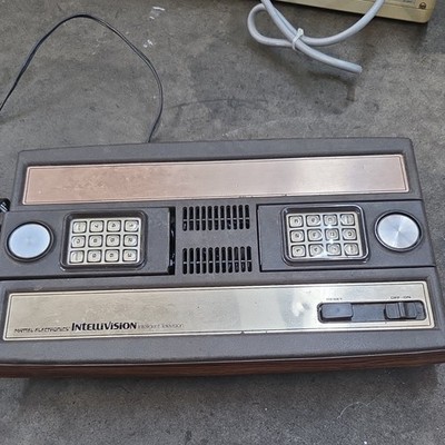 Mattel Electronics Intellivision Home Console Brown/Gold RF w/ Cables no box