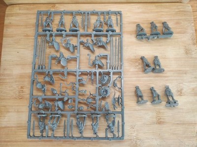 Mantic Warhammer - Undead Revenant Troop X12 Plus Extra Bodies Plastic Sprue