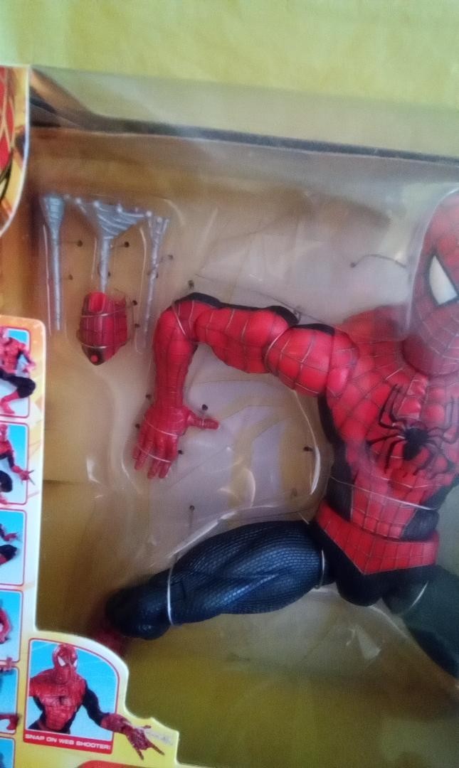 Amazing Spider-Man 18インチ アクションフィギュア Ultimate 18 Inch Amazing SPIDER-MAN Action Figure Review