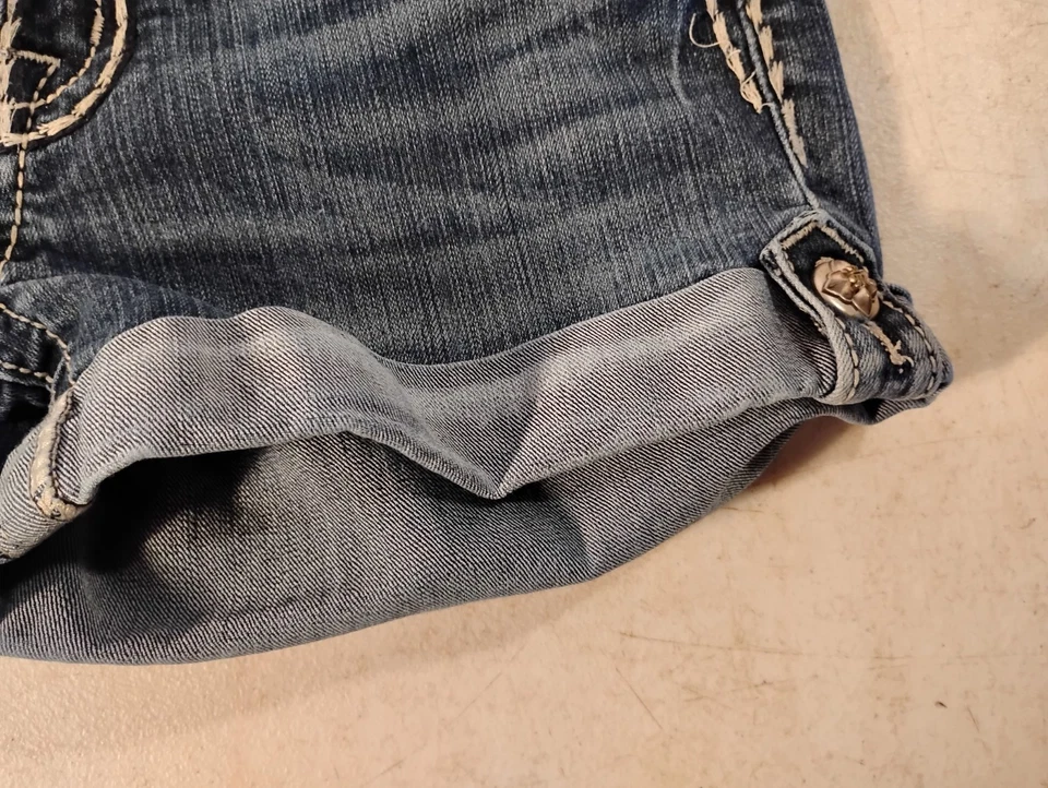 Pantalones cortos de mezclilla Miss Me azules con detalles de estrás y detalles plateados Talla: 27 - Imagen 4 de 4