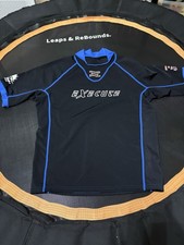 Men  s Execute UPF 50 Sun protection rash guard black short sleeve