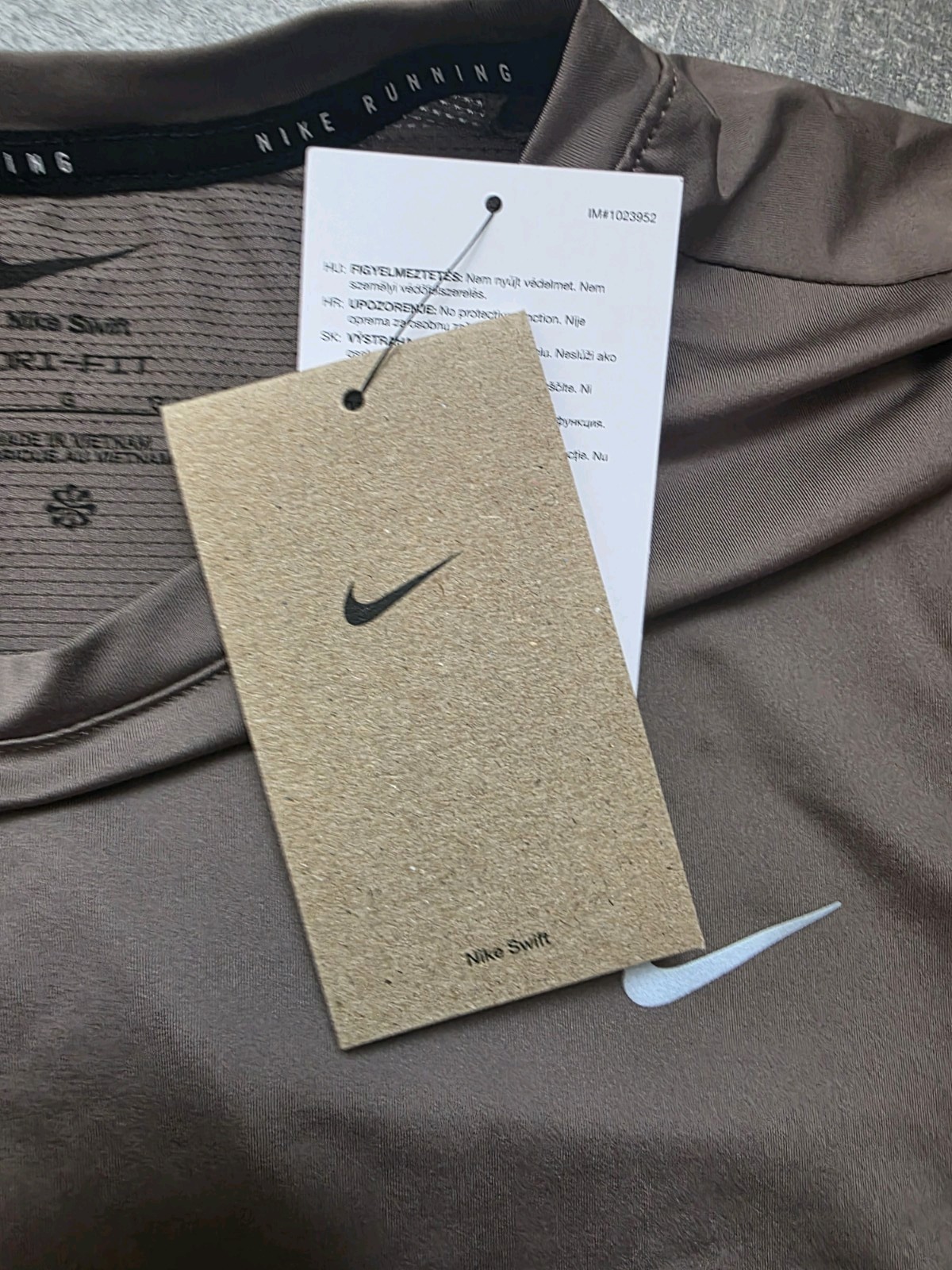 NIKE, Laufshirt, Funktionsshirt, beige, Gr.L, NEU mit Etikett