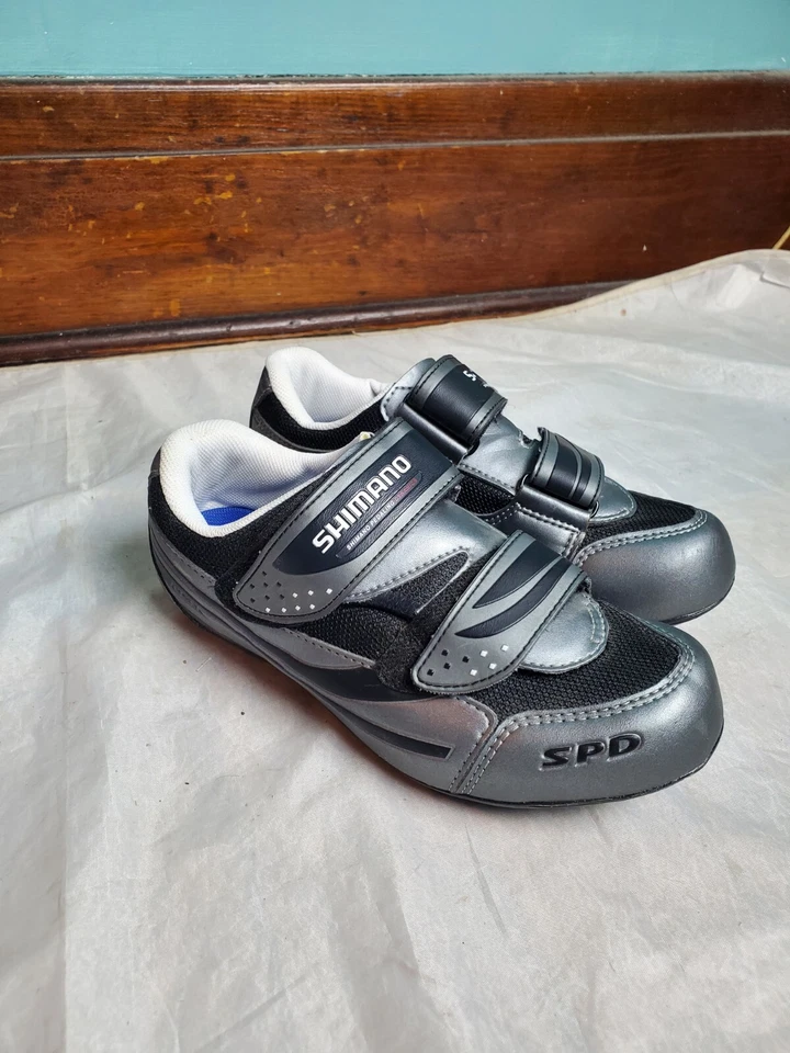 Sapatos de ciclismo masculinos Shimano RT31 EUA tamanho 5.2 UE tamanho 38 - Imagem 2 de 4