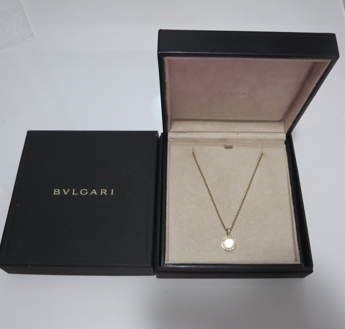 Bulgari Bvlgari 18k Gold Onyx Mother of Pearl Reversible Necklace