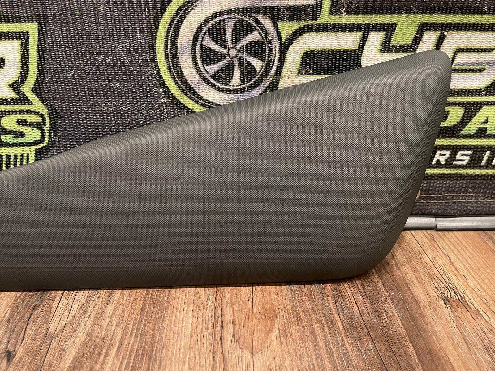 2012 AUDI R8 CENTER CONSOLE LOWER RIGHT TRIM SIDE PANEL OEM 423 863 970