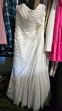 David's Bridal Ivory Strapless Sweetheart Ruched A-Line Gown, Size 10 V3540