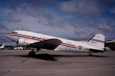 Dia N97H Douglas DC-3C Otis Spunkmeyer 05/1990 Flugzeug 35mm gerahmt OP-N12-86