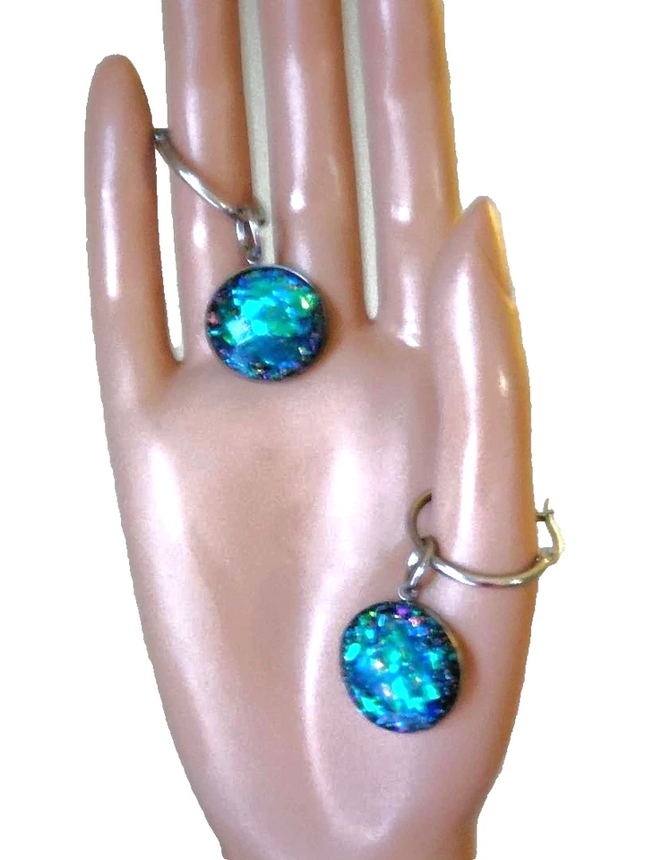 Pendientes de ópalo grandes 20 mm verde azulado resina de fuego pendientes de ópalo en aros de acero inoxidable Foto 2 de 4