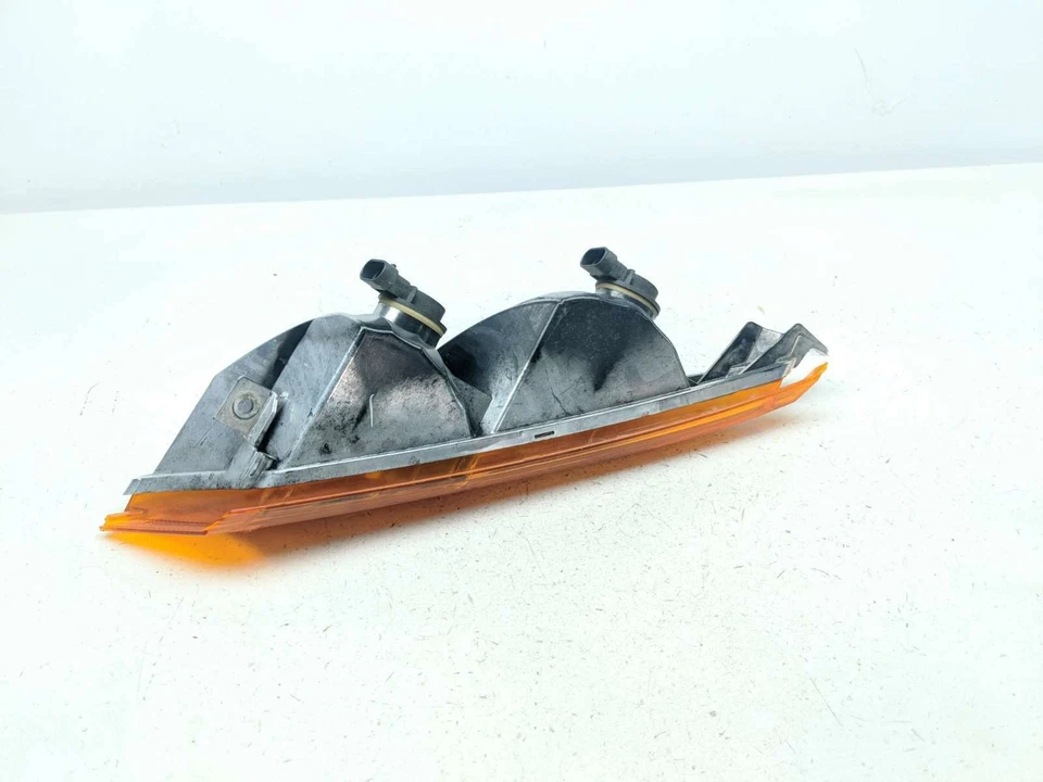 08 Victory Vision Front Left Turn Signal Flasher Indicator Light 4434650 - Image 3 of 4