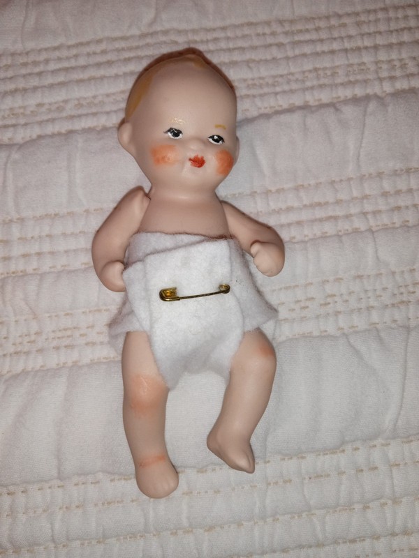 BISQUE ? German ??4” Jointed Baby Doll So Cute Beautiful Face Minor Age Wear