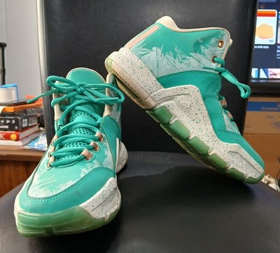 Adidas Great Wall Sneakers. Green/White. Men Size 6.