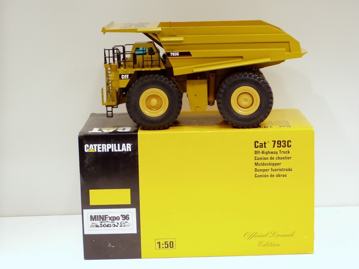 Caterpillar 793C Dump Truck - 