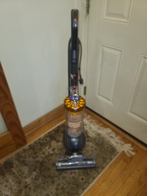 Dyson DC40 Vacuum Cleaner   Parts/Repair - READ