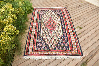 Kelim Teppich 43 Zoll x 70 Zoll Handgewebt Anatolisch Senneh Ungewöhnlich Ros...