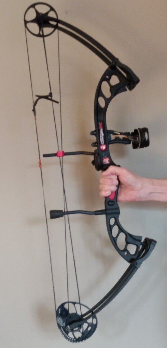 Stinger Left Hand Bow - Black with trigger, arm guard, sight, and carrying case.