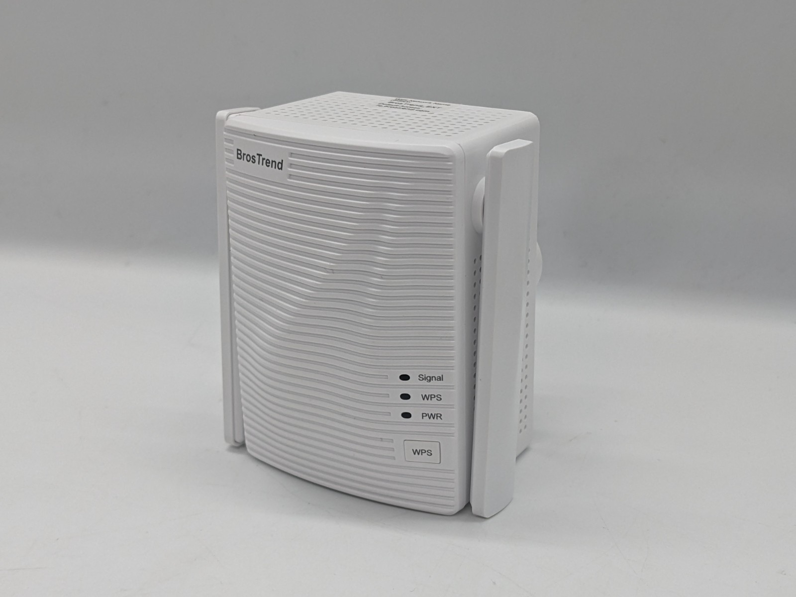 BrosTrend E1 AC1200 dual-band WiFi extender range booster 1200Mbps 5GHz/2.4GHz