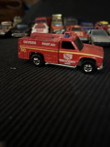 Vintage 1974 Mattel Hot Wheels Red Emergency Squad Unit Fire Truck Diecast Toy