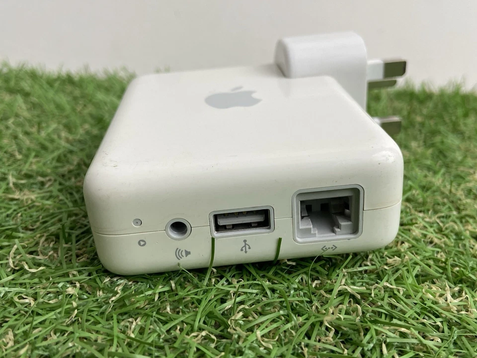 Apple Airport Express A1088 (UK Plug) Wifi Base Station (C248) - Image 4 of 4