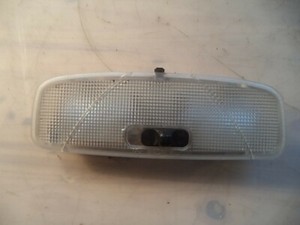 Ford Innenleuchte Innenlicht Innenbeleuchtung Focus XS41-13776-AA 6685