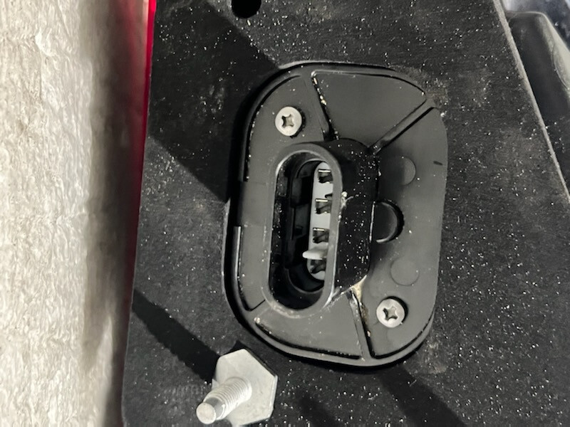 2014-2017 Maserati Quattroporte M156 Driver Left LED Tail Light 6700054520 OE
