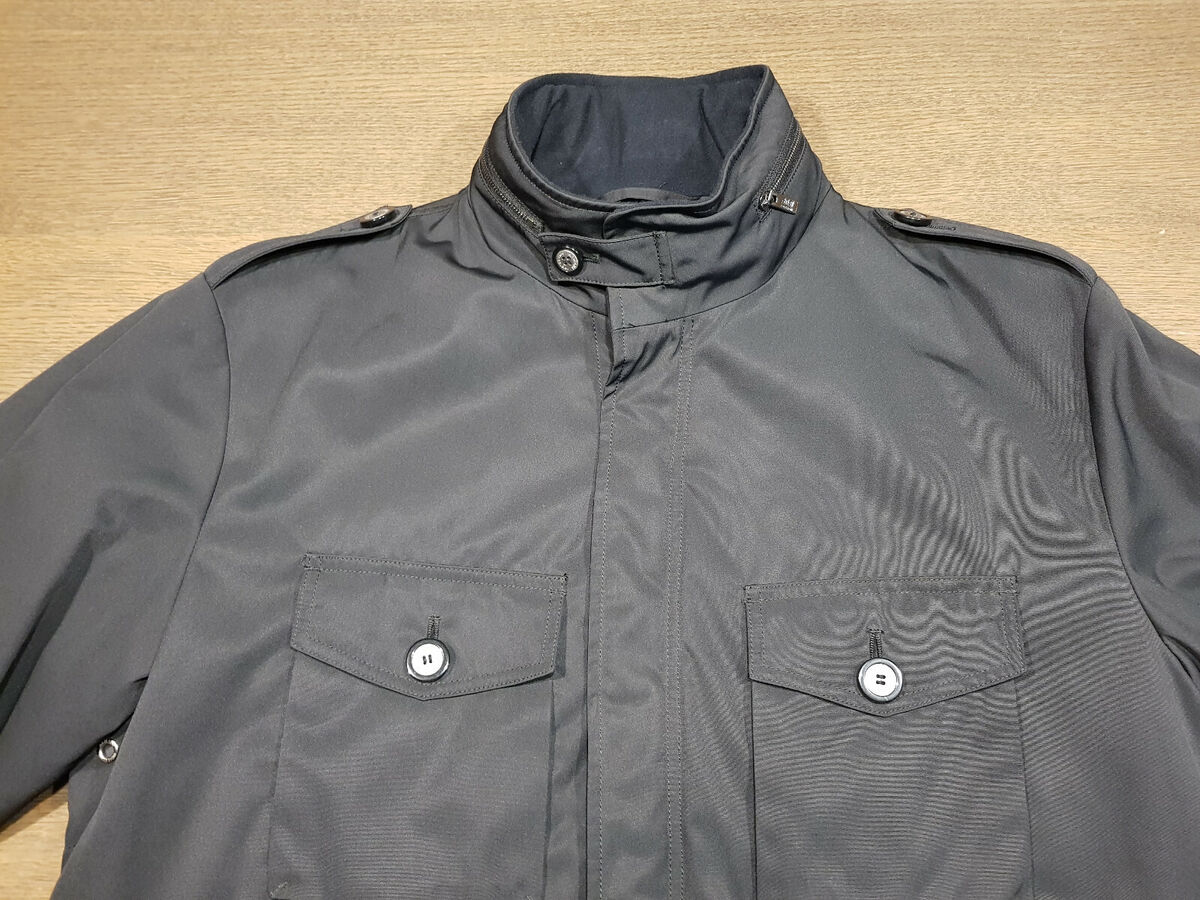 Giorgio Armani Collezioni Jacket - Water Repellent / Sz 54 Giorgio Armani Collezioni Jacket - Water Repellent / Sz 54