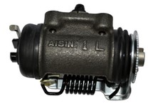 FRONT OF REAR L/H WHEEL CYLINDER For Isuzu Truck 3.5Tonne NKR 4JH1 3LTR 125HP 