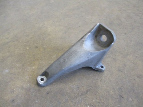 Getriebehalter rechts Audi A8 4E Getriebestütze Halter Stütze Träger 4E0399114AT