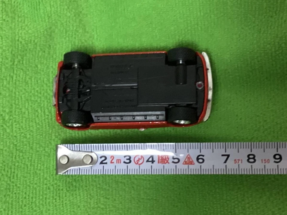 Welly Pullback Mini Car 1/60 Mini Cooper 1300 (UK Flag) Tested and Confirmed to - Image 4 of 4